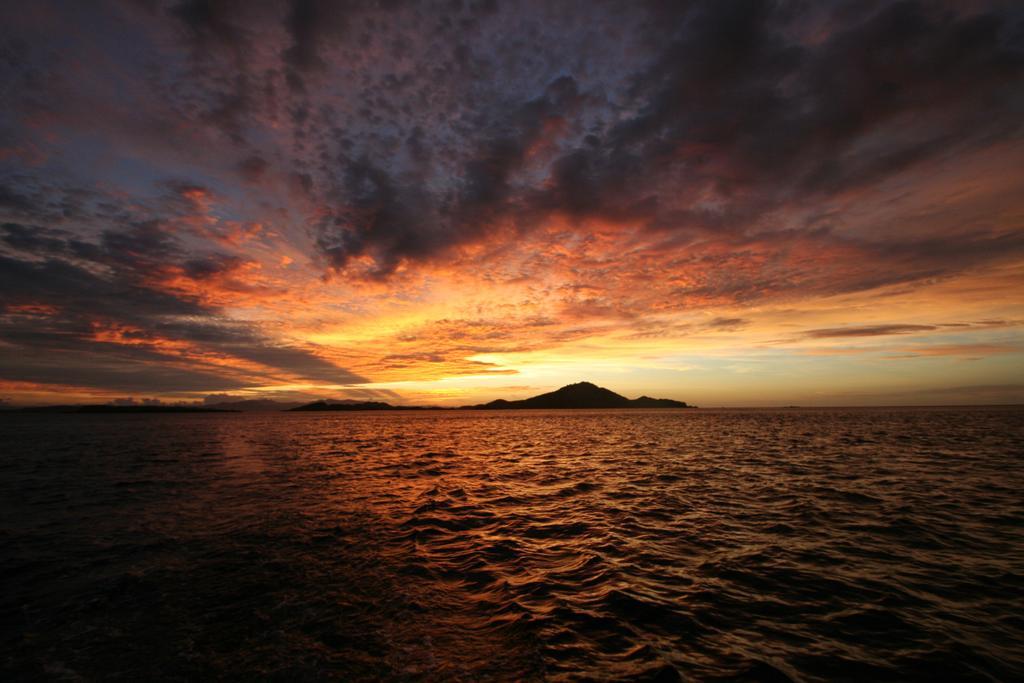 Komodo Resort Sebayur Kültér fotó