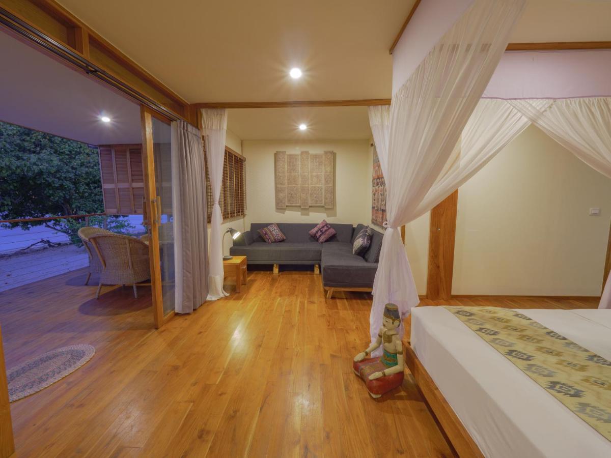 Komodo Resort Sebayur Kültér fotó