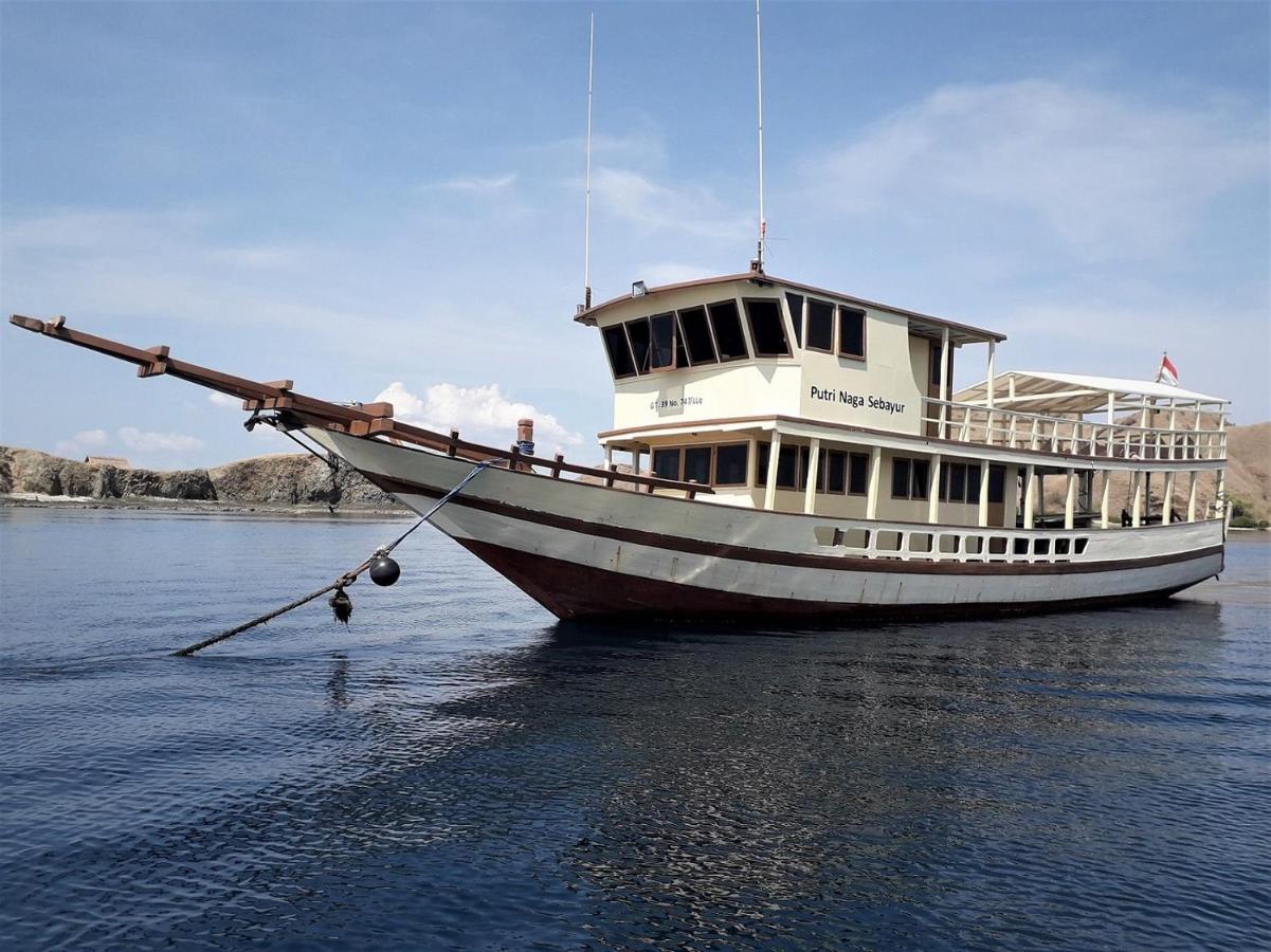 Komodo Resort Sebayur Kültér fotó